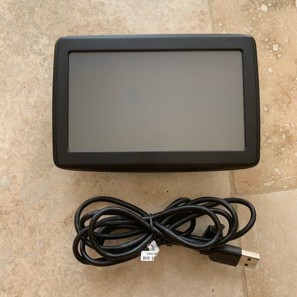 Tom Tom Model 4EN52Z1230 GPS navigation system